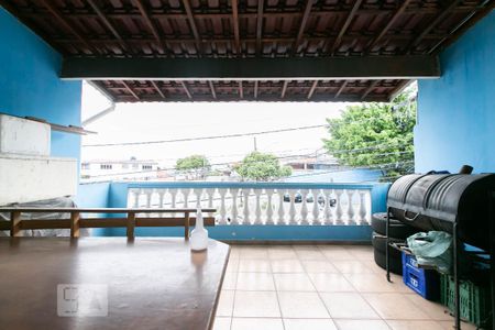 Casa à venda com 138m², 3 quartos e 2 vagas Casa à venda com 138m², 3 quartos e 2 vagasVaranda