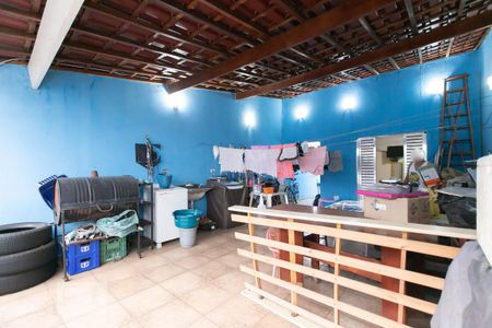 Casa à venda com 138m², 3 quartos e 2 vagas Casa à venda com 138m², 3 quartos e 2 vagasVaranda