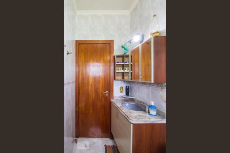 Casa para alugar com 350m², 4 quartos e 2 vagas Casa para alugar com 350m², 4 quartos e 2 vagasBanheiro