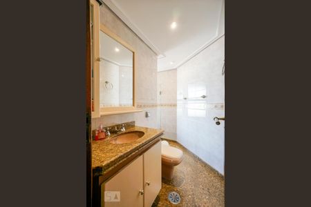 Apartamento à venda com 170m², 3 quartos e 3 vagasBanheiro social