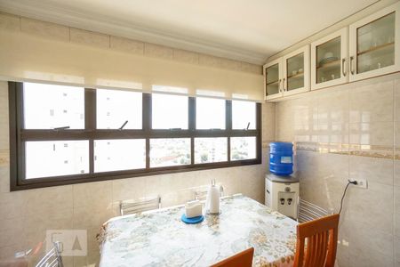 Apartamento à venda com 170m², 3 quartos e 3 vagasCopa