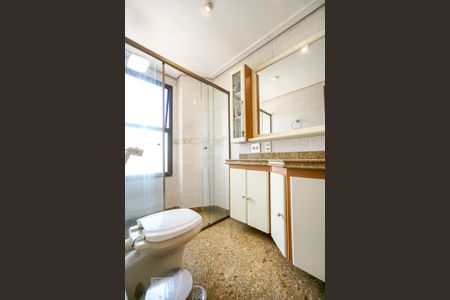 Apartamento à venda com 170m², 3 quartos e 3 vagasBanheiro da suíte 02