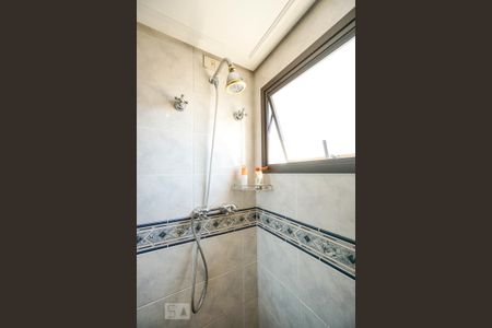 Apartamento à venda com 170m², 3 quartos e 3 vagasChuveiro