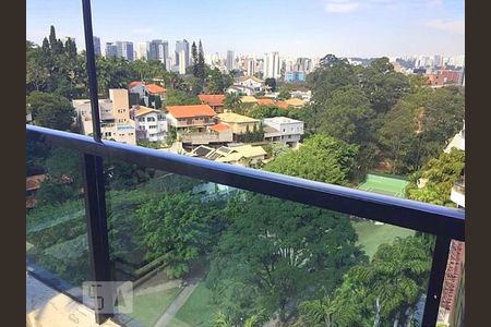 Apartamento à venda com 440m², 4 quartos e 5 vagas Apartamento à venda com 440m², 4 quartos e 5 vagasVaranda