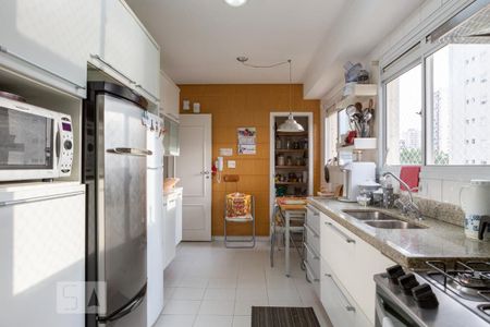 Apartamento à venda com 174m², 3 quartos e 3 vagasCozinha