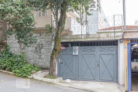 Casa à venda com 259m², 4 quartos e 4 vagasFachada
