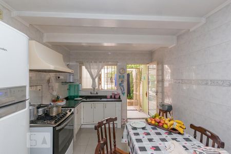 Casa à venda com 259m², 4 quartos e 4 vagasCozinha