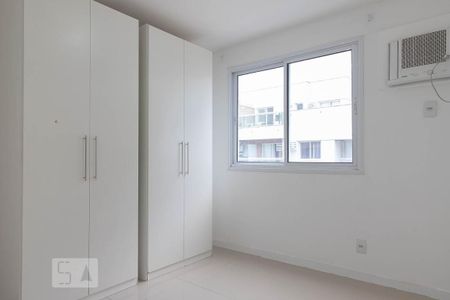 Apartamento à venda com 135m², 3 quartos e 2 vagas Apartamento à venda com 135m², 3 quartos e 2 vagasQuarto 1
