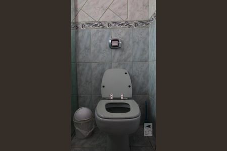 Casa à venda com 193m², 3 quartos e 2 vagasBanheiro 2