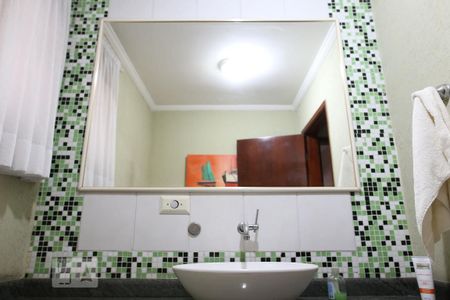 Casa à venda com 193m², 3 quartos e 2 vagasBanheiro 3