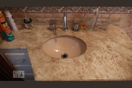 Casa à venda com 193m², 3 quartos e 2 vagasBanheiro da Suite