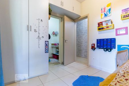 Casa à venda com 340m², 4 quartos e 6 vagas Casa à venda com 340m², 4 quartos e 6 vagasQuarto 2 - Suíte americana