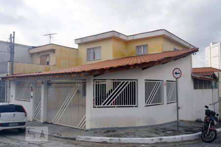 Casa à venda com 270m², 3 quartos e 4 vagasFachada 