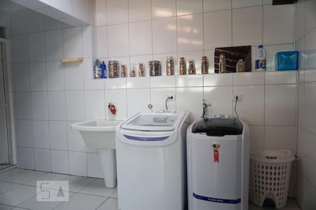 Casa à venda com 270m², 3 quartos e 4 vagasLavanderia