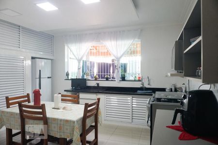Casa à venda com 270m², 3 quartos e 4 vagasCozinha