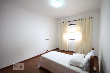 Casa de condomínio à venda com 300m², 3 quartos e 3 vagasQuarto 2