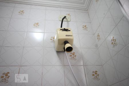 Casa de condomínio à venda com 300m², 3 quartos e 3 vagasBanheiro de Serviço