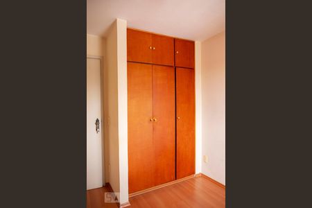 Quarto 1 de apartamento para alugar com 3 quartos, 70m² em Vila Santo Estéfano, São Paulo