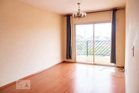 Sala de apartamento para alugar com 3 quartos, 70m² em Vila Santo Estéfano, São Paulo
