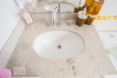 Apartamento à venda com 110m², 3 quartos e 2 vagasDetalhe Banheiro Suíte 3