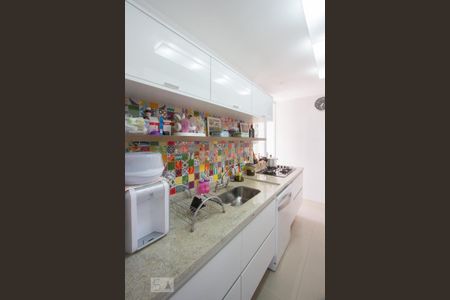 Apartamento à venda com 110m², 3 quartos e 2 vagasCozinha