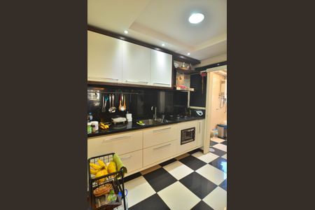 Apartamento à venda com 168m², 2 quartos e 1 vagaCozinha