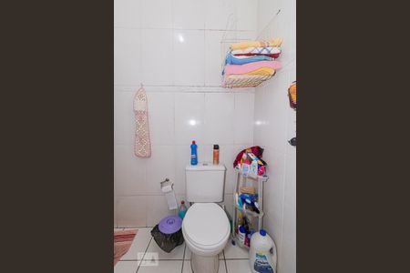 Casa à venda com 110m², 3 quartos e 2 vagasBanheiro da Suíte