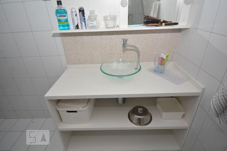 Casa à venda com 240m², 3 quartos e 2 vagasBanheiro da Suíte 1