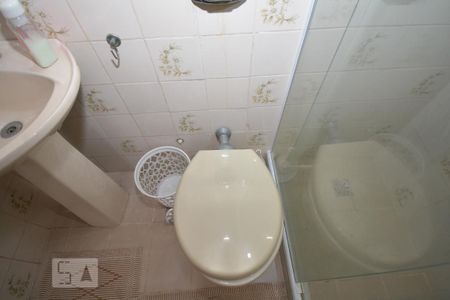 Casa à venda com 240m², 3 quartos e 2 vagasBanheiro da suíte 2