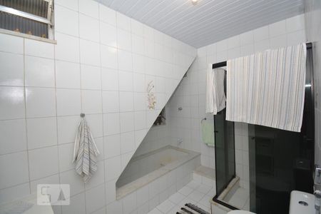 Casa à venda com 240m², 3 quartos e 2 vagasBanheiro da Suíte 1