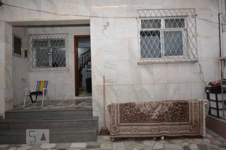 Casa à venda com 240m², 3 quartos e 2 vagasFachada