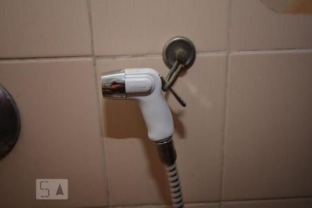 Casa à venda com 240m², 3 quartos e 2 vagasBanheiro