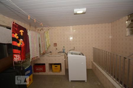 Casa à venda com 240m², 3 quartos e 2 vagasTerraço - Lavanderia