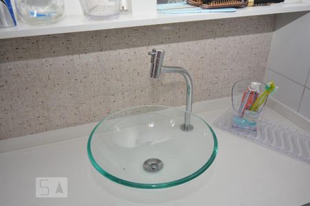 Casa à venda com 240m², 3 quartos e 2 vagasBanheiro da Suíte 1