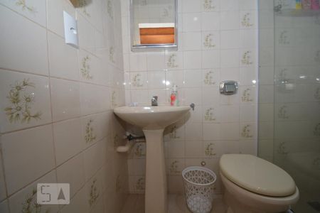 Casa à venda com 240m², 3 quartos e 2 vagasBanheiro da suíte 2