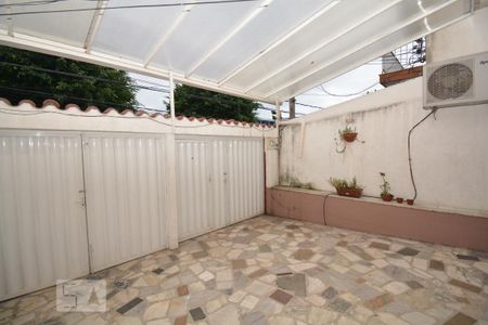 Casa à venda com 240m², 3 quartos e 2 vagasGaragem