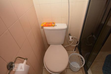 Casa à venda com 240m², 3 quartos e 2 vagasBanheiro