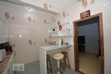 Casa à venda com 240m², 3 quartos e 2 vagasCozinha