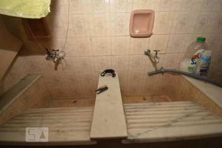 Casa à venda com 240m², 3 quartos e 2 vagasTerraço - Lavanderia