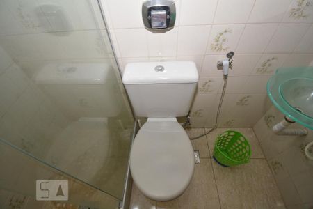 Casa à venda com 240m², 3 quartos e 2 vagasBanheiro da Suíte 3