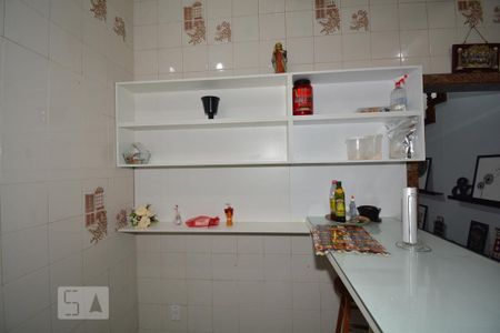 Casa à venda com 240m², 3 quartos e 2 vagasCozinha - Armários