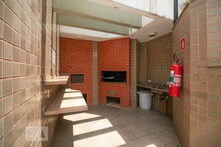 Apartamento à venda com 150m², 3 quartos e 3 vagas Apartamento à venda com 150m², 3 quartos e 3 vagasChurrasqueira