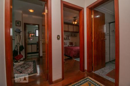 Apartamento à venda com 150m², 3 quartos e 3 vagas Apartamento à venda com 150m², 3 quartos e 3 vagasHall dos Quartos