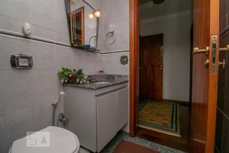 Apartamento à venda com 150m², 3 quartos e 3 vagas Apartamento à venda com 150m², 3 quartos e 3 vagasBanheiro