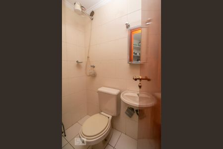 Apartamento à venda com 150m², 3 quartos e 3 vagas Apartamento à venda com 150m², 3 quartos e 3 vagasBanheiro de Serviço