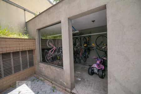 Apartamento à venda com 150m², 3 quartos e 3 vagas Apartamento à venda com 150m², 3 quartos e 3 vagasBicicletário