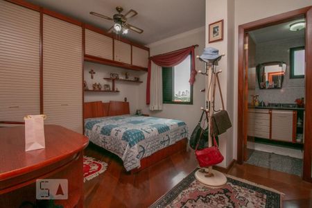 Apartamento à venda com 150m², 3 quartos e 3 vagas Apartamento à venda com 150m², 3 quartos e 3 vagasSuíte