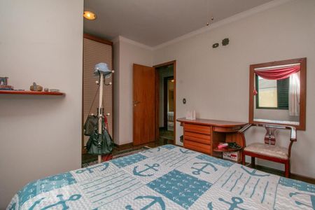 Apartamento à venda com 150m², 3 quartos e 3 vagas Apartamento à venda com 150m², 3 quartos e 3 vagasSuíte