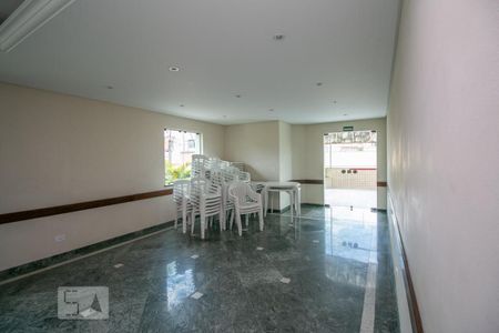 Apartamento à venda com 150m², 3 quartos e 3 vagas Apartamento à venda com 150m², 3 quartos e 3 vagasSalão de Festas