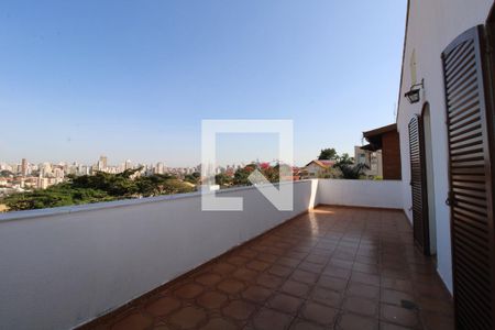 Casa à venda com 323m², 3 quartos e 4 vagasTerraço do Quarto 3 (suíte master)